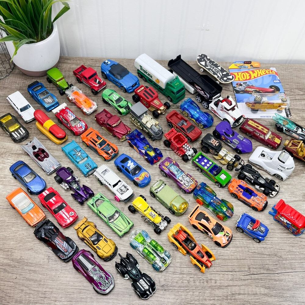Lot Of Over 50 Toy Cars Hot wheelsโ